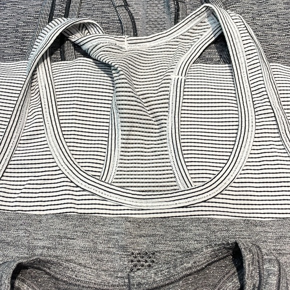 5 lululemon size 6 swifty racer backs plus 1 racer back (not swifty) size 8. - Picture 4 of 6